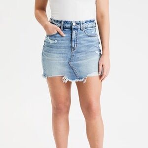 American Eagle high rise light wash distressed stretch denim mini skirt 2 NWT